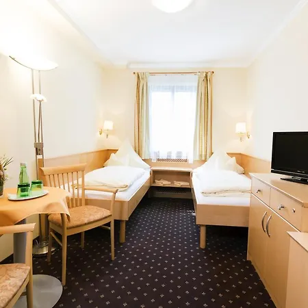 Glaser 3* Bad Fussing